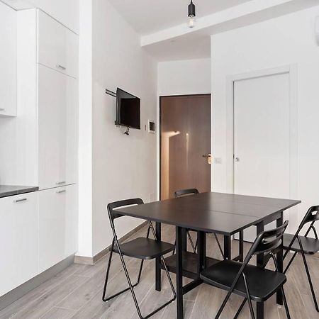 米兰Modern And New Flat In Duomo Area公寓 外观 照片