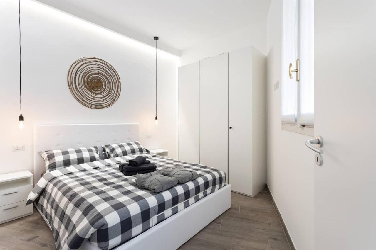 米兰Modern And New Flat In Duomo Area公寓 外观 照片